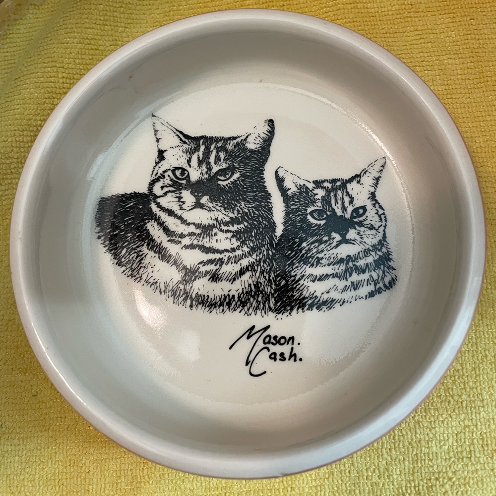 Cat Bowl by Mason Cash. Pink and white